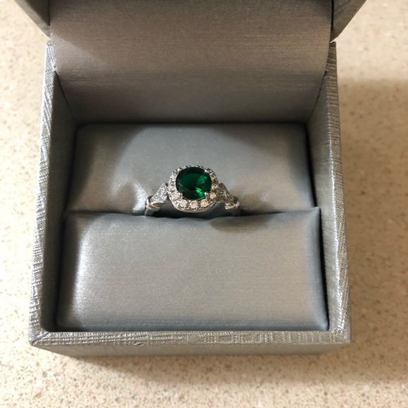 Zales Jewelry - Zales size 7 Sterling Silver Emerald & Topaz Ring